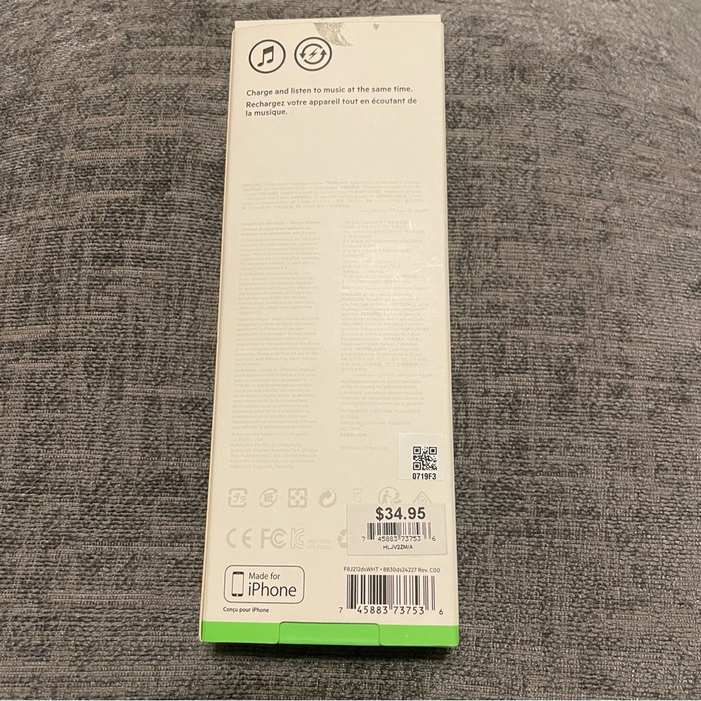 Belkin 3.5mm Audio + Charge Rockstar for Apple iPhone - Picture 4 of 5